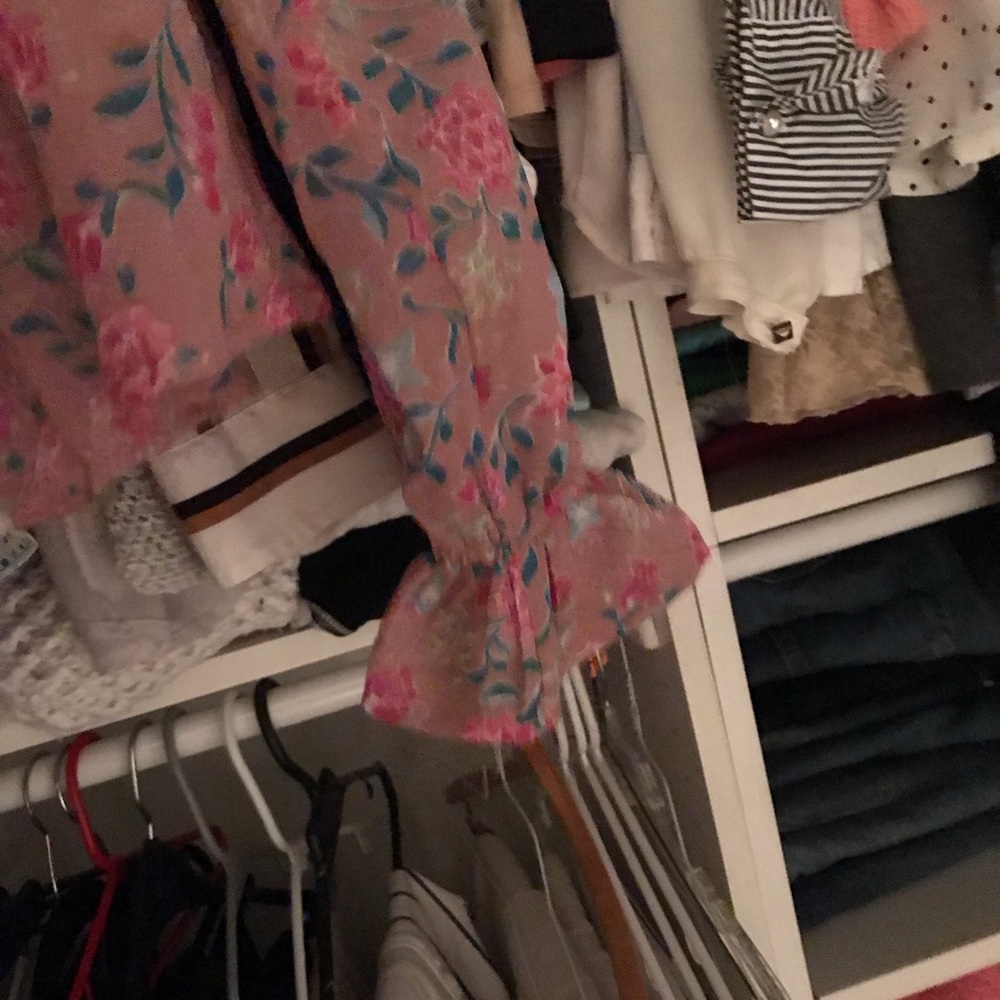 Top - Picture 2 of 2